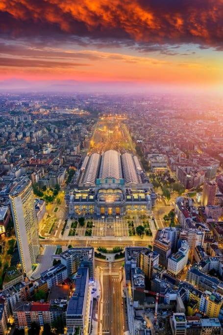 밀라노 Duomo 10 Min Luxury • Terrazzo • Wi-Fi • Netflix 아파트 외부 사진