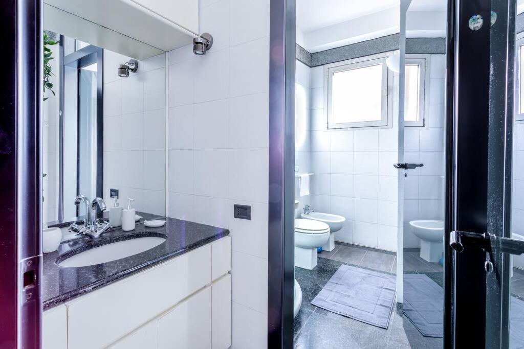 밀라노 Duomo 10 Min Luxury • Terrazzo • Wi-Fi • Netflix 아파트 외부 사진
